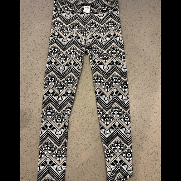 PINK Victoria Secret Leggings - Picture 2 of 4